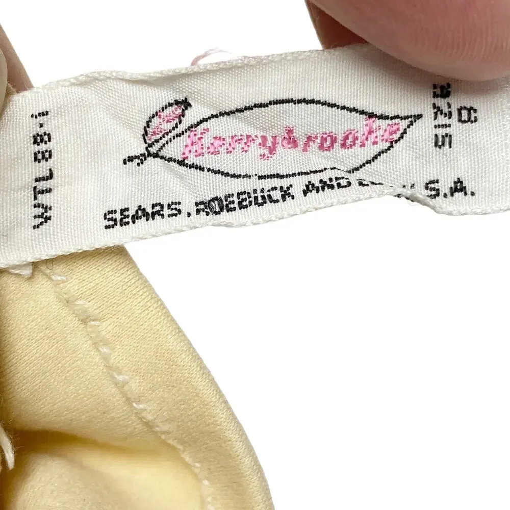 Vintage Herrybrooks Womens Size 8 Ivory Fabric Eyelet Embroidered Gloves
